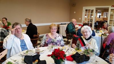 Smith Gathering: Fall at Nicoles 12-06-14 Table 1 partial
Carol Curtis; Chris Curtiss-Rivers; Jane Curtiss Watkin
