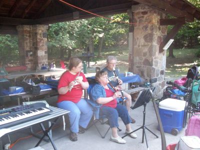 2015 Family Reunion, July 11, 2015
Musicians for the Reunion
Florie Parmelee; Mary Smith Taglieri; Richard Taglieri
