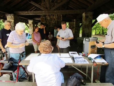 2016 Family Reunion July 9, 2016
Registrar, Mary Smith Taglieri (back to camera); Jane Curtiss Watkin; Joe Higham; Background: Richard Taglieri; Ann Higham Hughes; Joe Hughes; Laurel Higham
