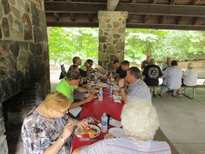 2016 Family Reunion July 9, 2016
Same table, view from other end:
L to R: Chris Curtiss-Rivers; Ben Hughes; across table, Joe Higham; back to camera, Jane Curtiss Watkin
