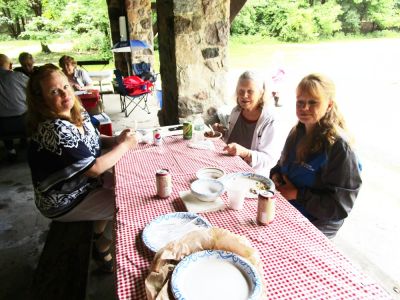 2017 Family Reunion, July 8, 2017
L to R: Jane Higham; Jan Mack Higham; Joan Higham Entwistle
