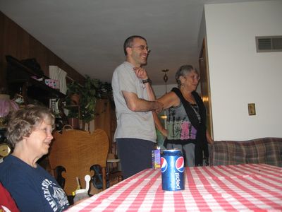 Friday/Saturday Breakfast and Picnic
Picnic: Jan Higham; Mark Glazer; and Cathy Wilson watch the action.
