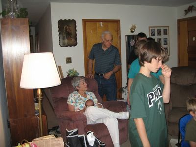 Friday/Saturday Breakfast and Picnic
Picnic: Jill Glazer holds Eli.  Art Glazer looks on with others hidden.  Tim Awad in foreground.
