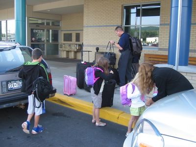 Thursday Trip Home
At the Elmira airport, unloading: Thomas, Julia, John, and Madison Higham
