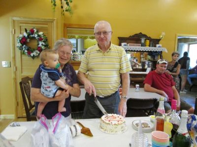 60th Anniversary Party Jack & Jan August 10, 2019
Cake Cutting 1
