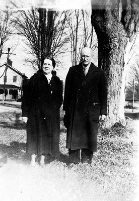 Higham Family
Mary Seubert Higham & Ray Higham,
teachers, Westdale School
c1940s
